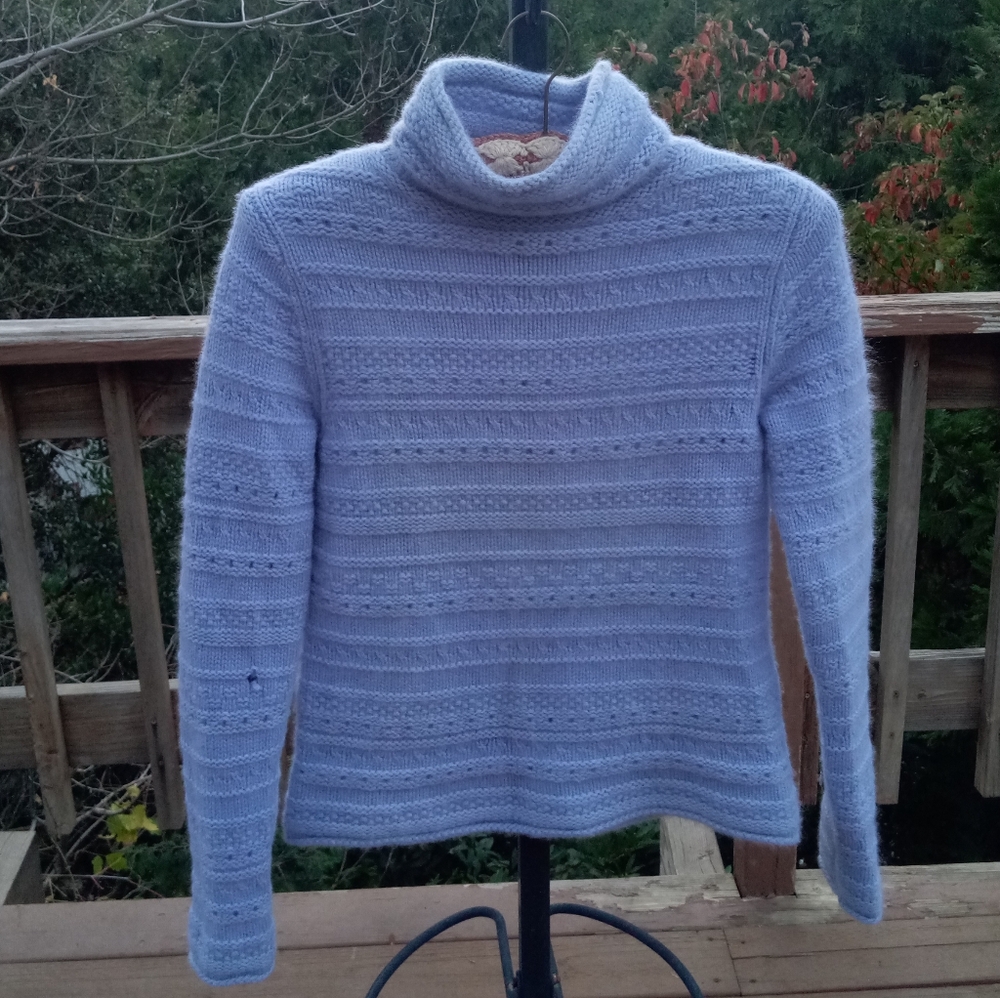 Grayson & Dunn Lavender cashmere sweater sz S